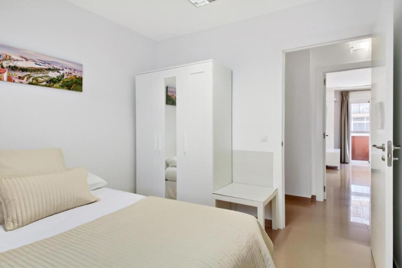 Apartamento Amplio Piso Con Terraza Málaga Exterior foto